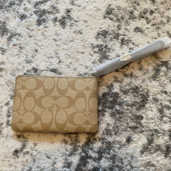 Coach Corner Zip Wristlet In Signature Canvas - Picture 3 of 4